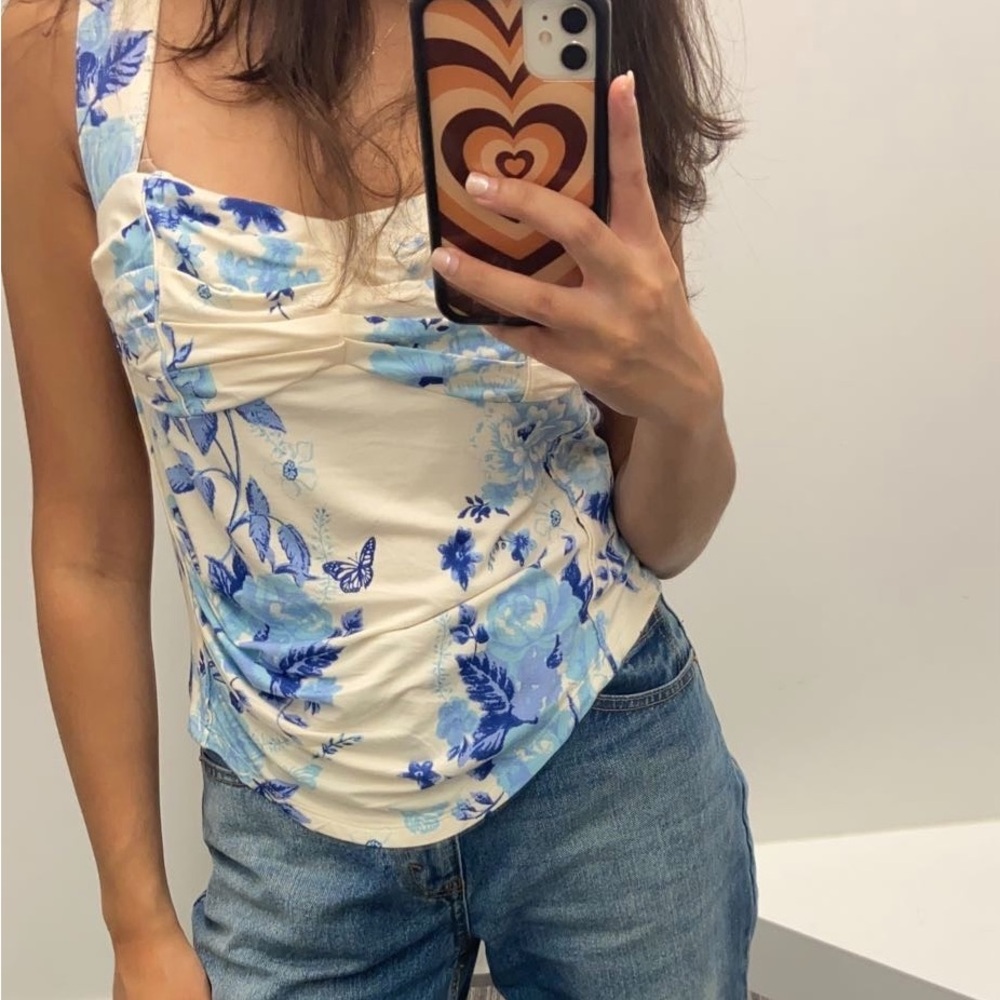 Cute blue & white floral cross back tank top